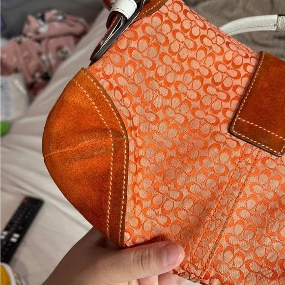 Vintage Coach Soho Orange Bag - Picture 9 of 12